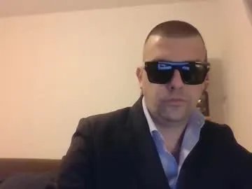 _1mastercard on Chaturbate