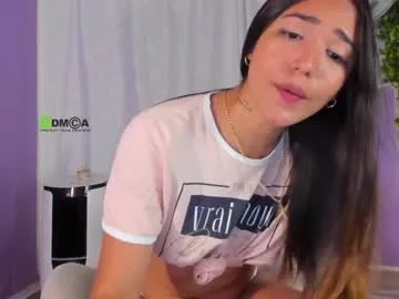 _alliex_ on Chaturbate