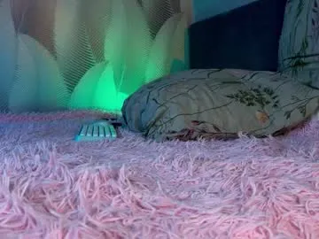 Freechat _ccrystaa_ on Chaturbate