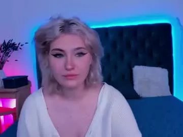 _chlo_e on Chaturbate
