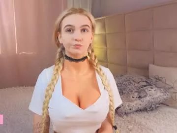 _curlydream_ on Chaturbate