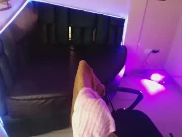 _emily_rosee_ — GOAL: Rebounce my boobs [6 tokens remaining] Welcome to my world full of lust and fun! #bbw #curvy #LOVENSE #bigboobs #chubby