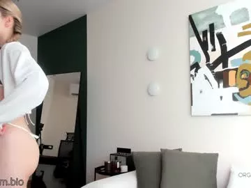 Offline _hidden_gem_ on Chaturbate