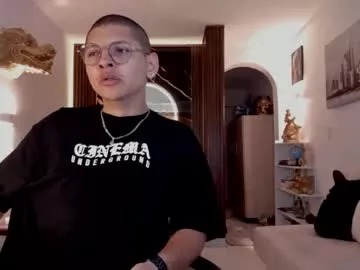 Offline a_lejandro_08 on Chaturbate