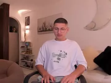 Offline a_lejandro_08 on Chaturbate