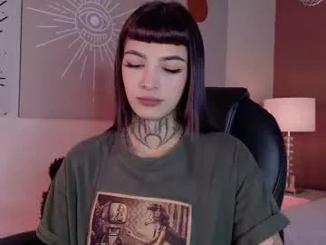 aa_lunit on Chaturbate