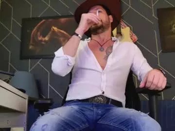 aaronbomer on Chaturbate