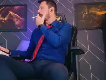 aaronbomer on Chaturbate