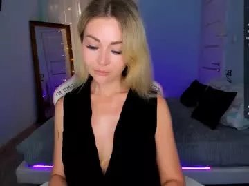 adeleroberts on Chaturbate