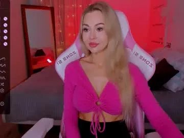 adeleroberts on Chaturbate
