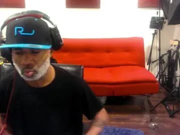 adick_ting on Chaturbate