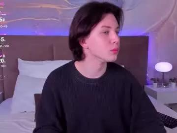 adrianoaubert on Chaturbate