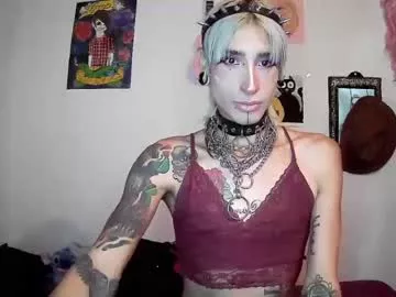Offline alienexxx on Chaturbate