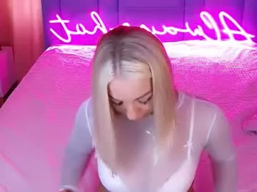 Offline allwayshottt on Chaturbate