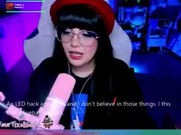 Offline alyssaromanova on Chaturbate