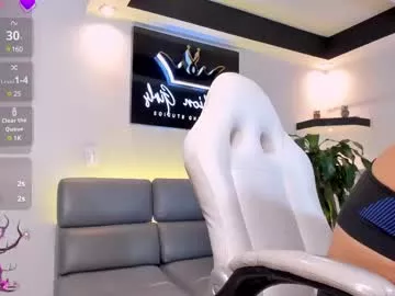 Offline anaruiz1_ on Chaturbate