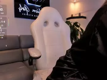 Offline anaruiz1_ on Chaturbate