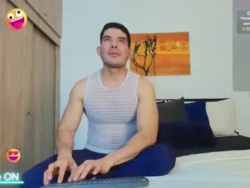 andrewstelee on Chaturbate