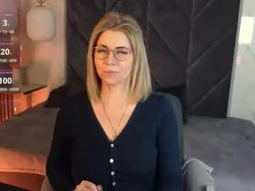 annielight on Chaturbate