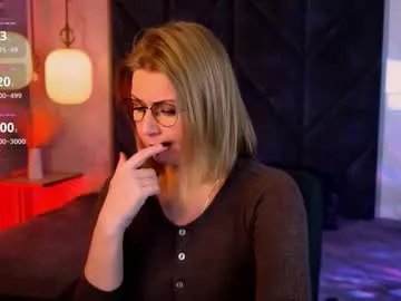 annielight on Chaturbate