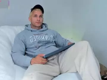 apolo_strange on Chaturbate