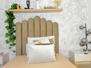 aria_walker_ on Chaturbate