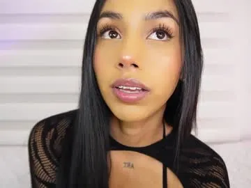 Offline ariadna5 on Chaturbate