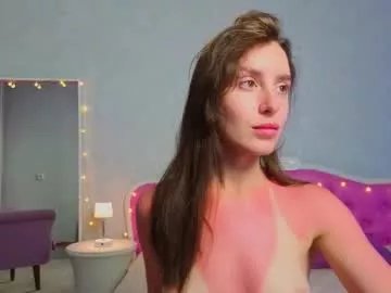 ariana_petite on Chaturbate