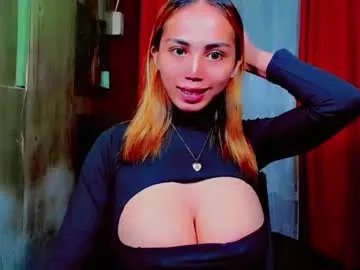 astrid_khalifa on Chaturbate