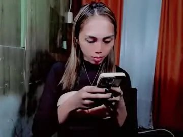 astrid_khalifa on Chaturbate