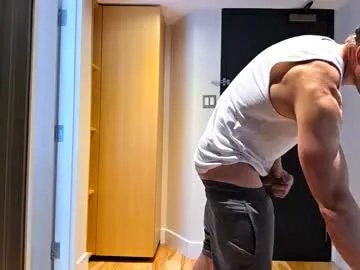 averageandsum on Chaturbate