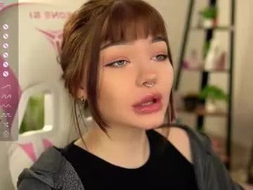 Offline babyroxynill on Chaturbate