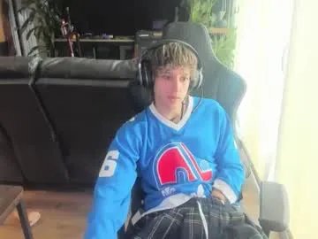 bashful4200 on Chaturbate