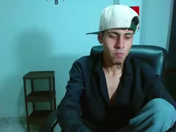 Offline bastiaan_28 on Chaturbate