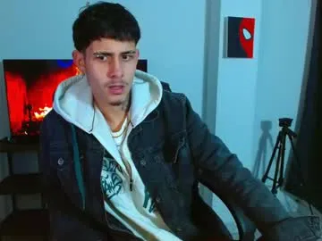 Offline bastiaan_28 on Chaturbate