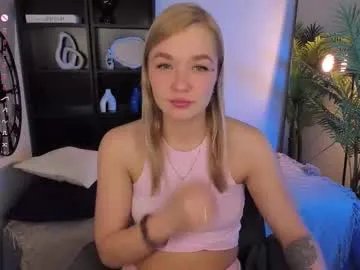 bella_cosmos on Chaturbate
