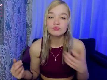 bella_cosmos on Chaturbate
