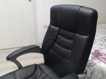 blue_eyes96 — Squirt in private !Lovense: Interactive Toy that vibrates with your Tips - Multi-Goal :  Oil boobs #lovense #bigboobs #squirt #curvy #blonde