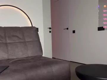 bowtorina on Chaturbate