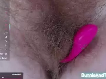 Offline bunnieandthedude on Chaturbate