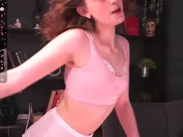 charming_flower on Chaturbate