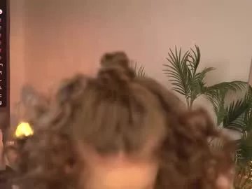 charming_flower on Chaturbate