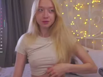 Freechat cinacandy on Chaturbate