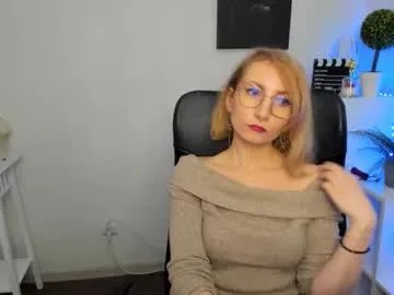 cinderellamoon on Chaturbate