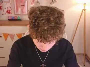 crisp1n on Chaturbate