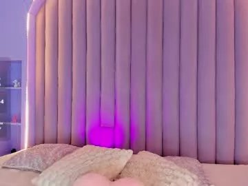 cristalcornner_ on Chaturbate