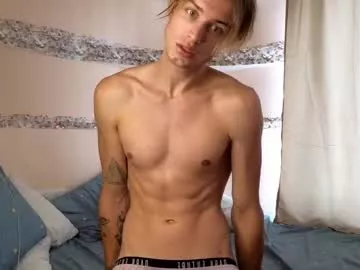 Offline cryptongood on Chaturbate