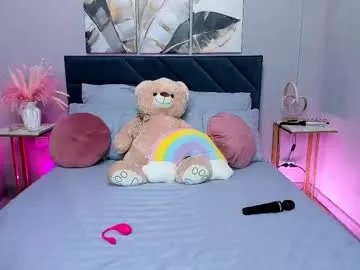 curvy_dynamite on Chaturbate