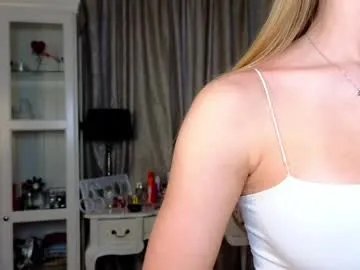cute_fox_girl on Chaturbate