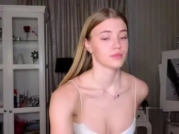 cute_fox_girl on Chaturbate